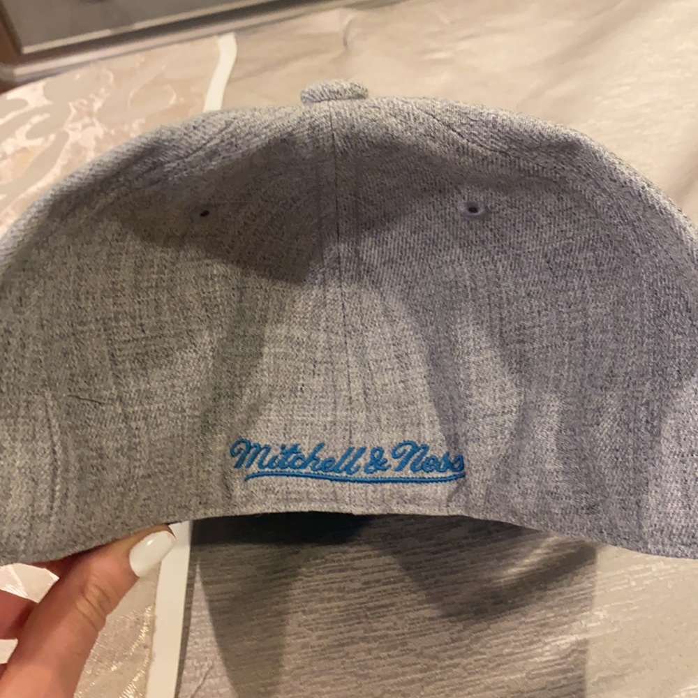 Brand new Detroit Pistons Heather Classic Red hat - Picture 3 of 5